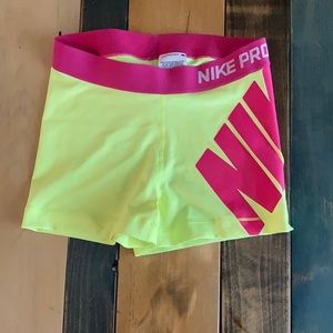 NWOT Nike Pro shorts